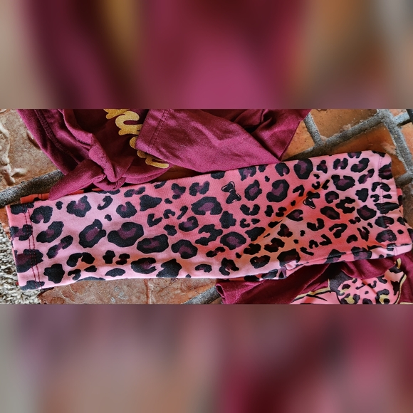 Minnie Mouse Twin Outfits - Picture 3 of 6